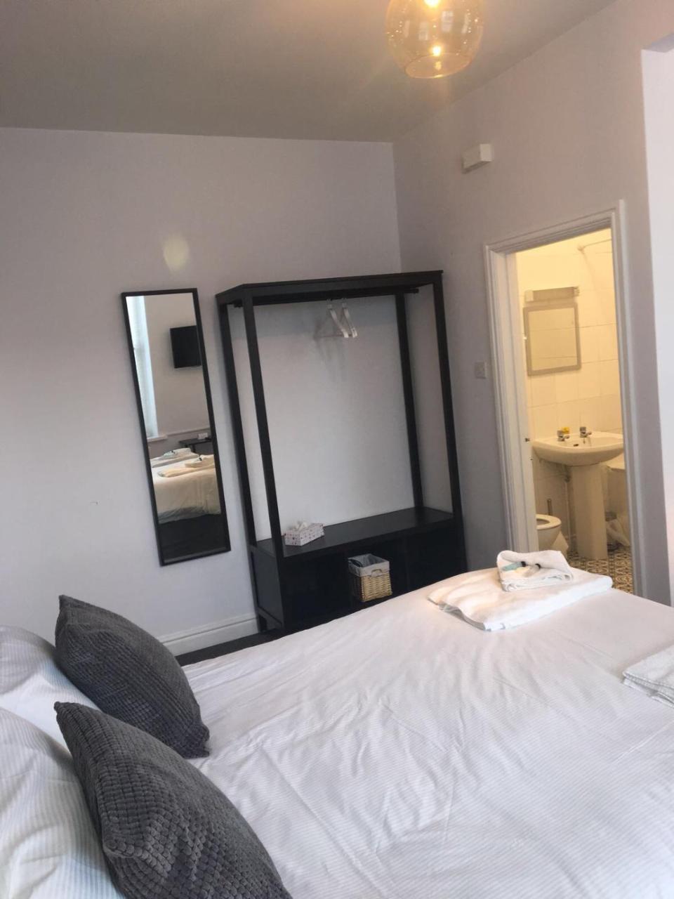 The Waverley Hotel وايتهيفين المظهر الخارجي الصورة